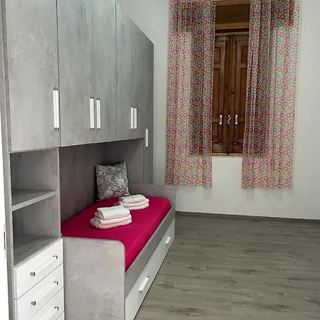 Apartment Sweet *